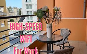 Vip Resort Apartment On Makenzie Beach